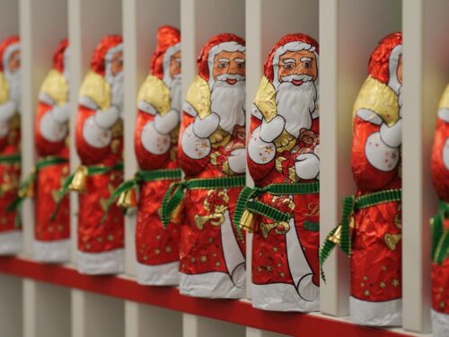 The image shows chocolate Santas which are often sold in Christmas jobs in food retail.